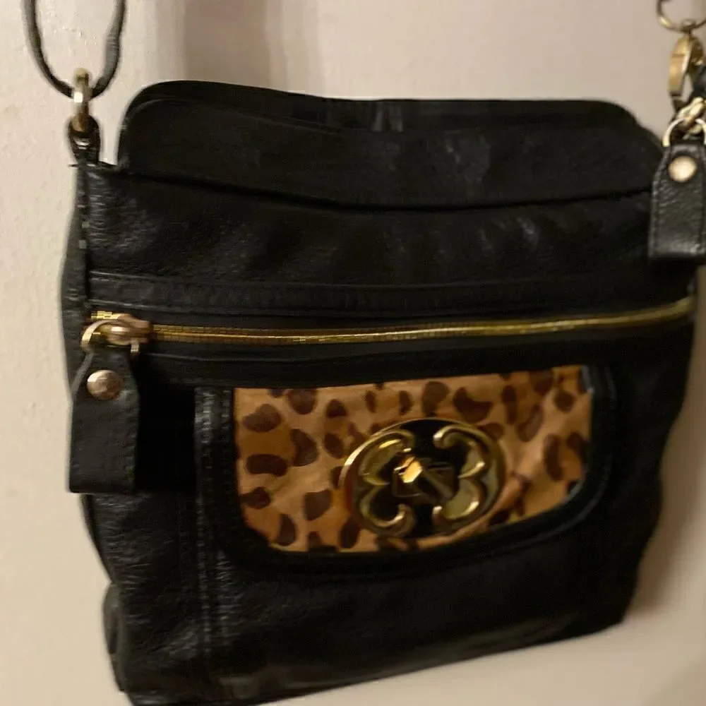 🎁Women’s EMMA FOX Leather Fashion Designer Handbag with Metal Decor 🛍️